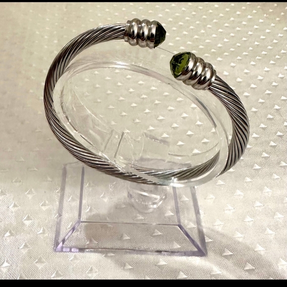 Designer Inspired Cable Cuff with Fancy Cut Crystal Accents in Stainless Steel! - Picture 1 of 5